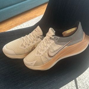 Women’s Nike ZOOM WINFLO 8 Premium